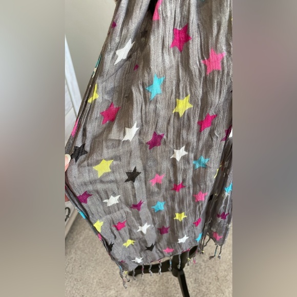 Justice Shawl like scarf - Picture 3 of 5